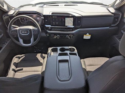 New 2025 GMC Sierra 1500 SLE image 17