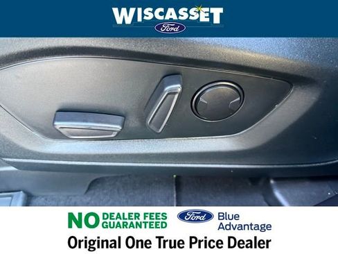 Certified 2022 Ford Explorer XLT w/ Equipment Group 202A image 23