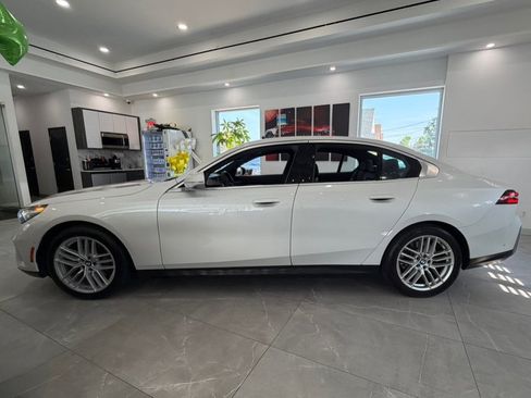 Used 2024 BMW 530i RWD image 4