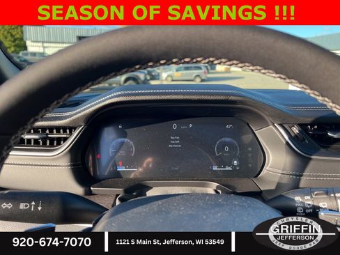 New 2025 Jeep Grand Cherokee Limited w/ Luxury Tech Group II image 22