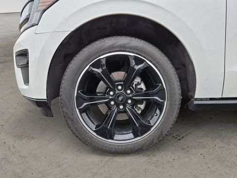 Certified 2024 Ford Expedition Limited AWD/4WD image 9