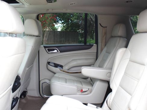 Used 2017 GMC Yukon XL Denali w/ Open Road Package RWD image 12