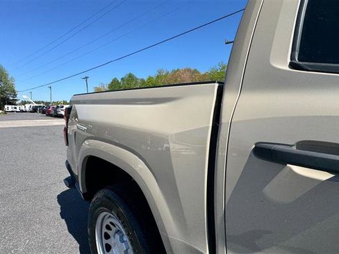 Used 2024 Chevrolet Colorado W/T image 26