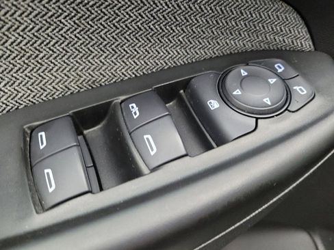 Used 2021 Chevrolet TrailBlazer LT w/ Convenience Package FWD image 27