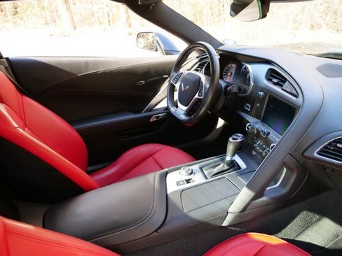 Used 2019 Chevrolet Corvette Stingray Convertible w/ 1LT image 34