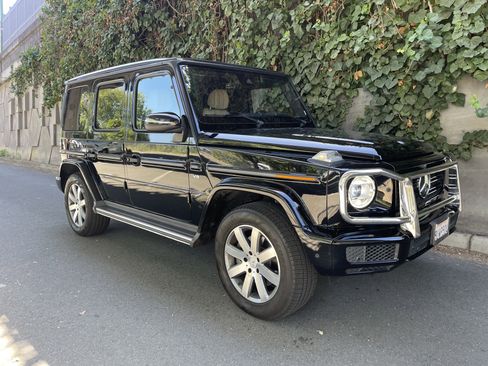 Used 2019 Mercedes-Benz G 550 image 3