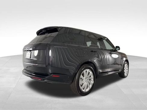 Used 2025 Land Rover Range Rover SE image 8
