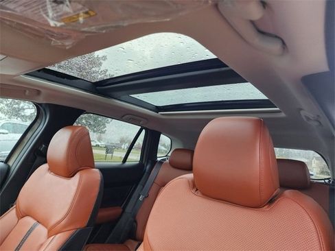 Used 2025 MAZDA CX-50 Meridian Edition w/ Weather Package image 3