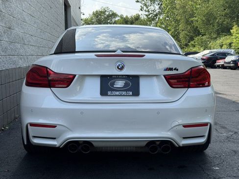 Used 2018 BMW M4 Convertible RWD image 16