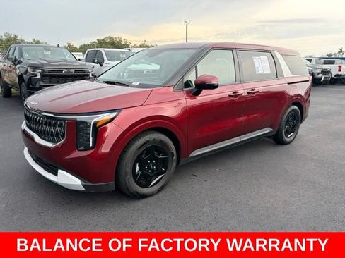 Used 2025 Kia Carnival FWD image 3