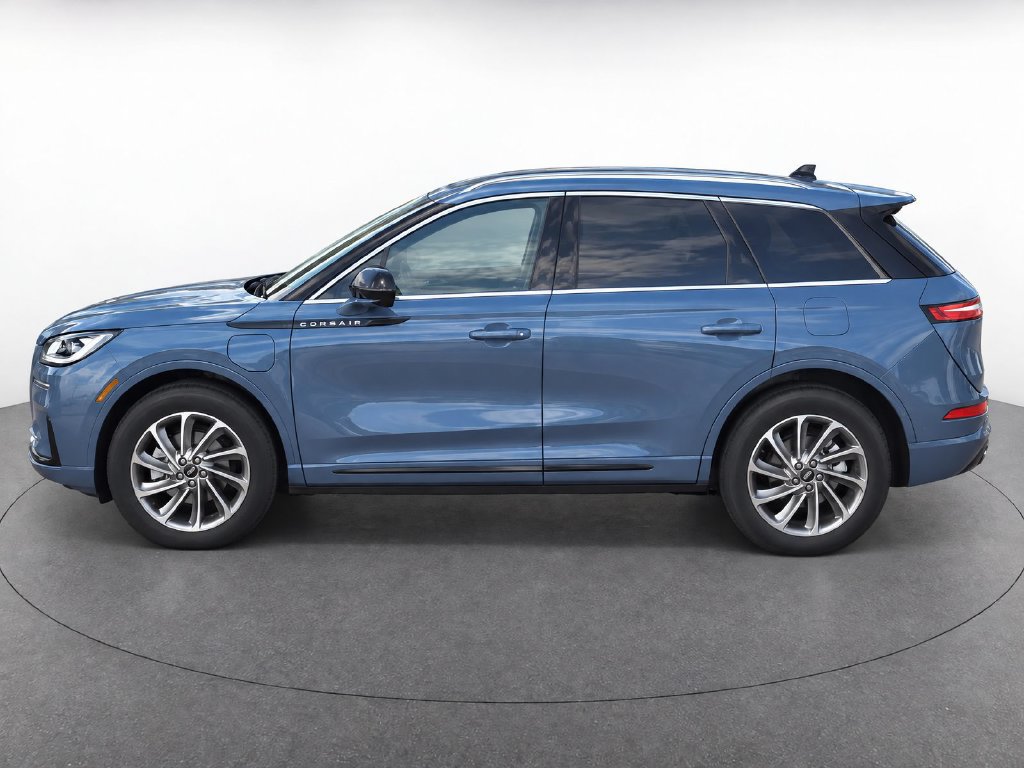 Used 2023 Lincoln Corsair Grand Touring AWD/4WD image 2
