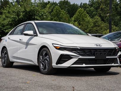 New 2025 Hyundai Elantra Limited
