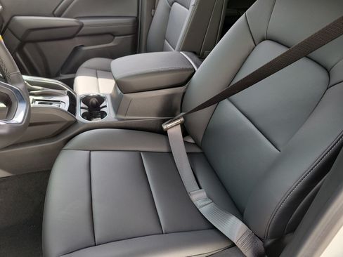 New 2026 GMC Canyon Elevation w/ Convenience Package RWD image 21