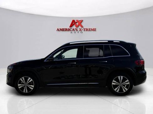 Used 2025 Mercedes-Benz GLB 250 image 2