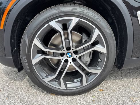 New 2026 BMW X5 xDrive50e w/ Climate Comfort Package AWD/4WD image 9
