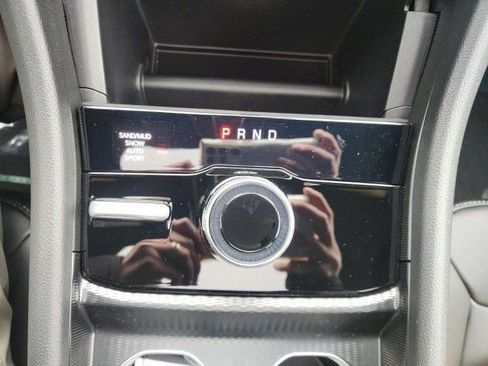 New 2025 Jeep Grand Cherokee Limited image 10