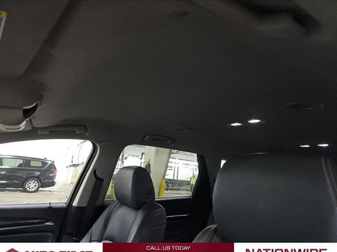 Used 2019 Buick Enclave Essence image 12