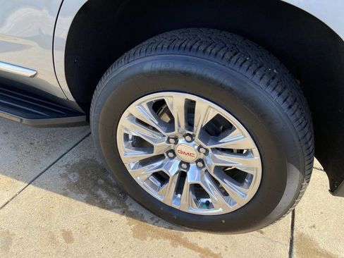 Used 2024 GMC Yukon Denali image 30