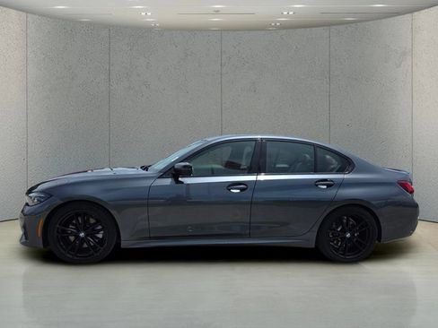 Used 2022 BMW 330i Sedan w/ M Sport Package RWD image 9