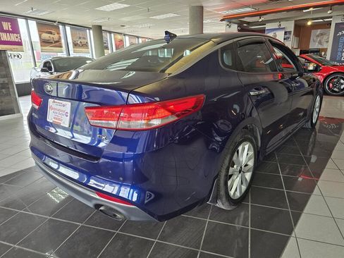 Used 2018 Kia Optima EX image 4