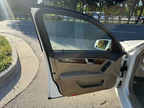 Used 2014 Mercedes-Benz C 250 Sedan image 10