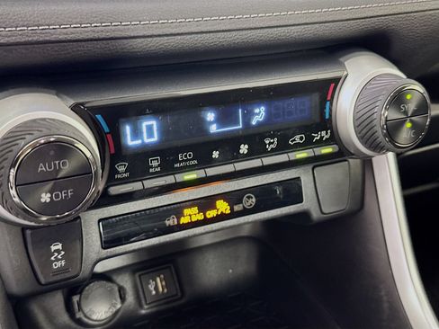 Certified 2025 Toyota RAV4 LE AWD/4WD image 16
