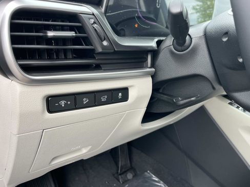 New 2025 Kia Telluride S image 28
