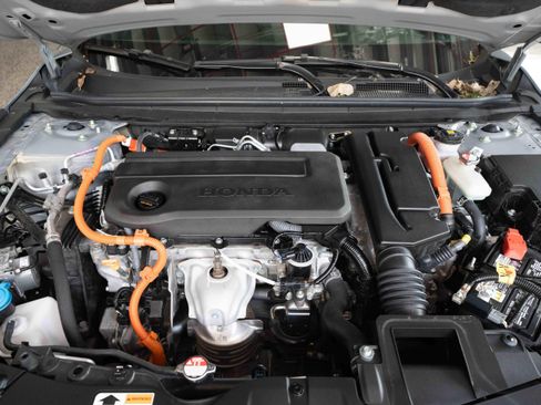 Used 2025 Honda Accord Sport image 30