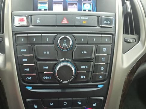 Used 2012 Buick Verano Leather FWD image 6