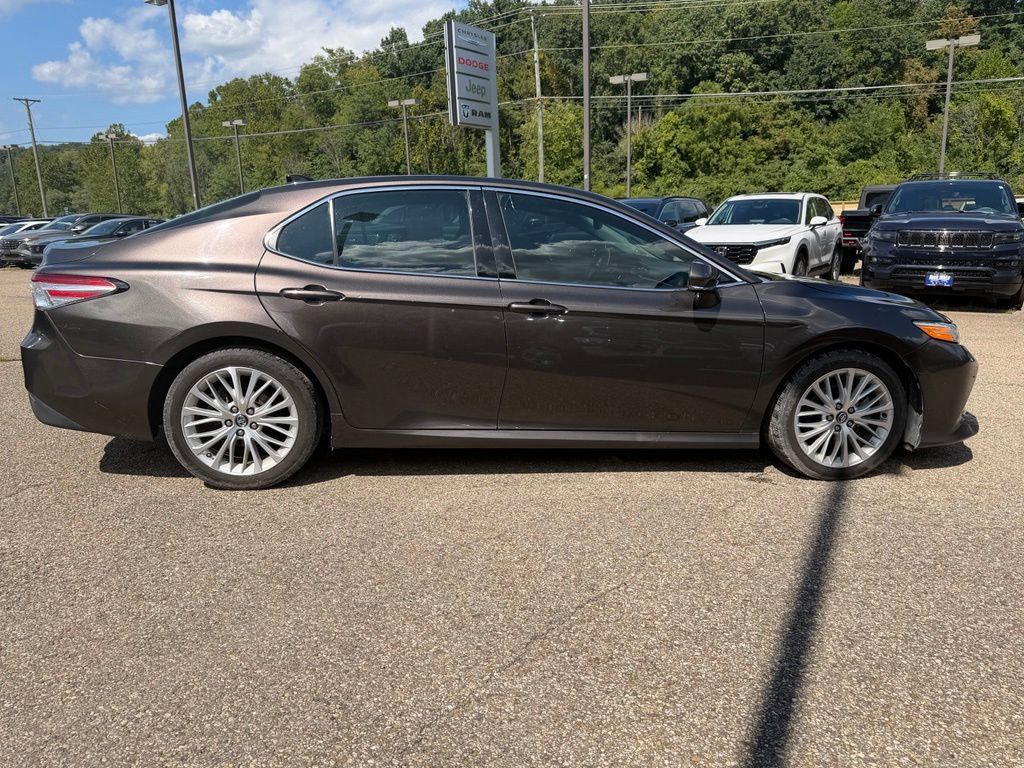 Used 2018 Toyota Camry XLE w/ Audio Package FWD image 3