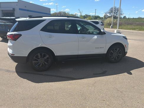 Used 2024 Chevrolet Equinox RS AWD/4WD image 6