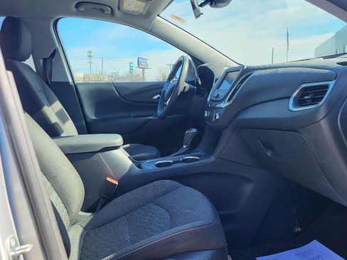 Used 2021 Chevrolet Equinox LT image 12
