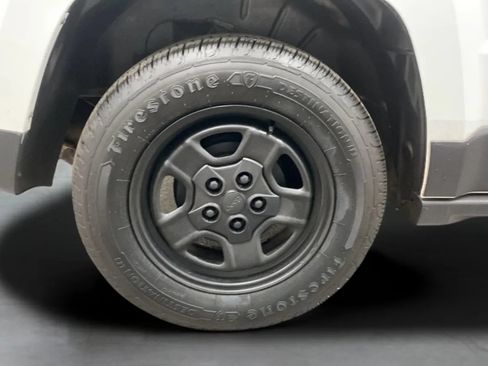Used 2015 Jeep Patriot Sport FWD image 30