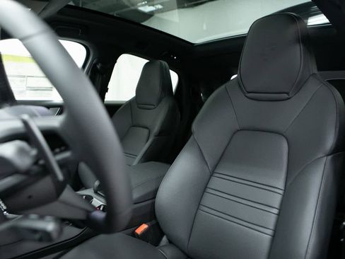 New 2026 Porsche Cayenne S image 5