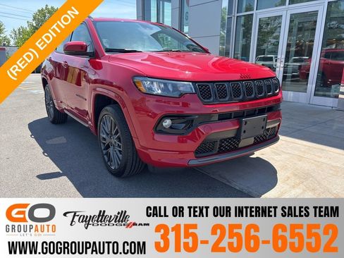 Used 2023 Jeep Compass Limited AWD/4WD image 1