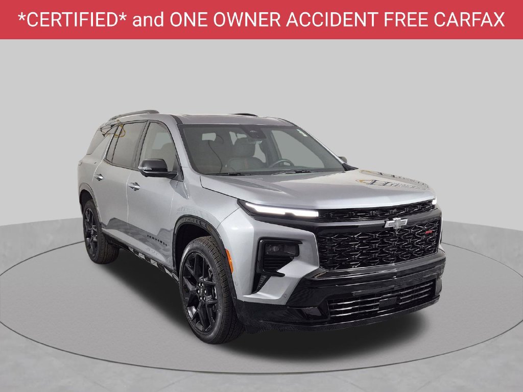 Used 2026 Chevrolet Traverse RS FWD image 2