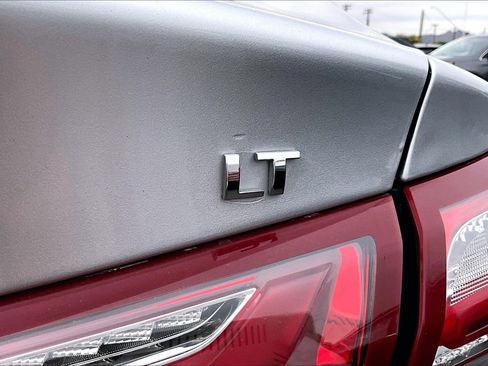 Used 2020 Chevrolet Malibu LT FWD image 29