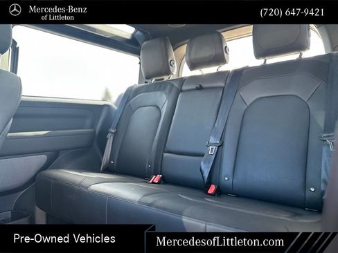 Used 2023 Land Rover Defender 90 X-Dynamic SE image 18