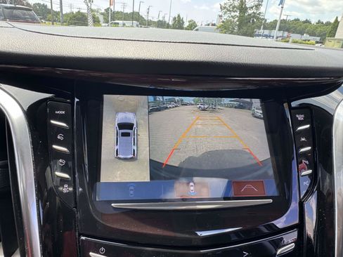 Used 2020 Cadillac Escalade Premium Luxury AWD/4WD image 30
