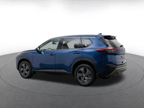 Used 2025 Nissan Rogue SV AWD/4WD image 6