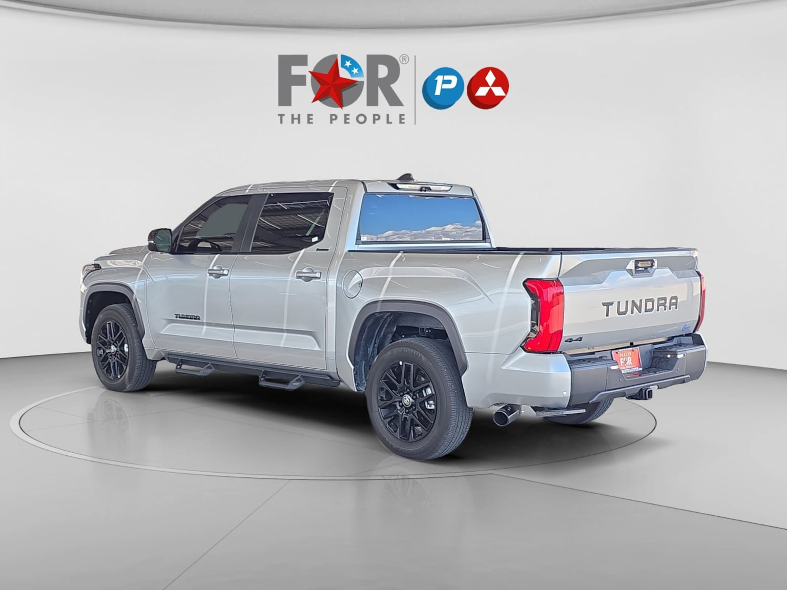 Used 2025 Toyota Tundra Limited AWD/4WD image 7