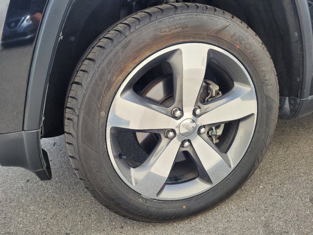 Used 2016 Jeep Grand Cherokee Limited RWD image 31