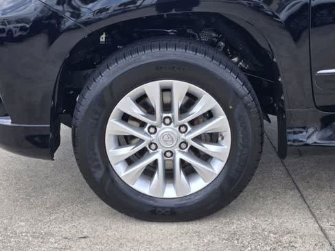 Used 2018 Lexus GX 460 Premium w/ Premium Package AWD/4WD image 8