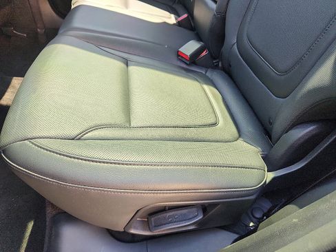 Used 2022 Hyundai Tucson Limited w/ Winter Package image 27