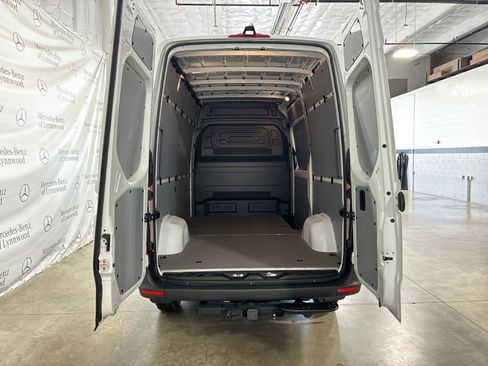 New 2025 Mercedes-Benz Sprinter 2500 image 8