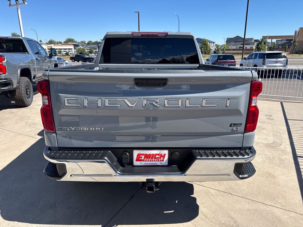 Used 2024 Chevrolet Silverado 1500 LT AWD/4WD image 4