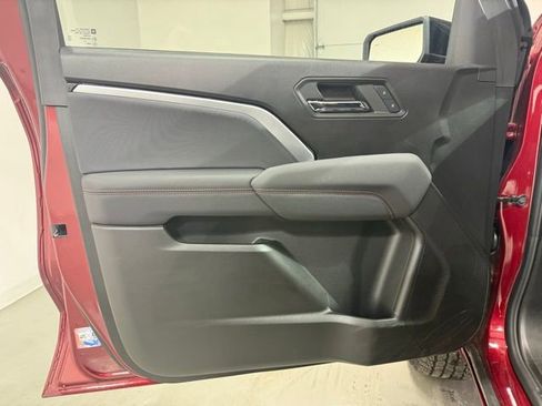 Certified 2024 Chevrolet Colorado Z71 w/ Z71 Convenience Package 2 image 9