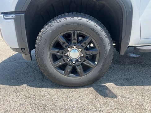 New 2026 GMC Sierra 2500 AT4 w/ AT4 Premium Plus Package AWD/4WD image 32