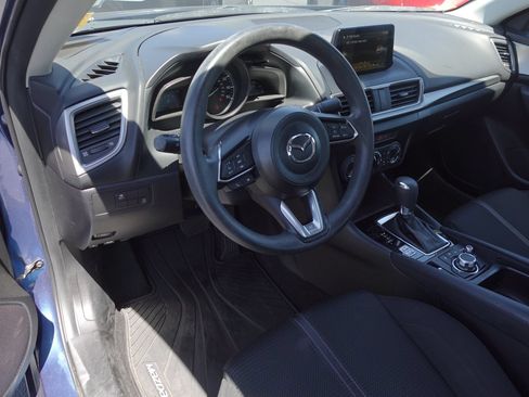 Used 2018 MAZDA MAZDA3 Sport w/ Preferred Equipment Package FWD image 9