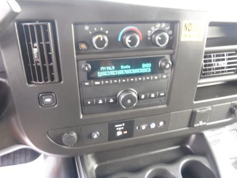 Used 2023 GMC Savana 2500 w/ Driver Convenience Package image 19